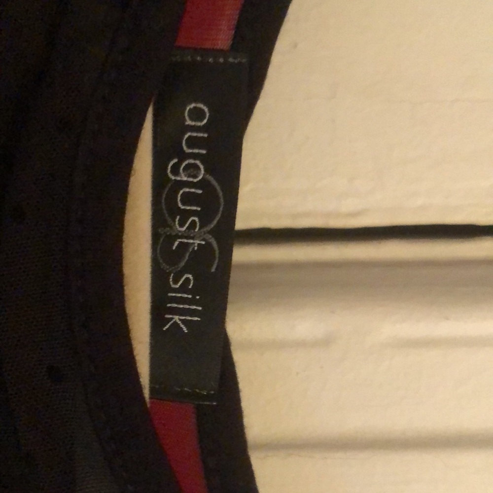 Brand new Women top, was worn once for an event. - Picture 2 of 6